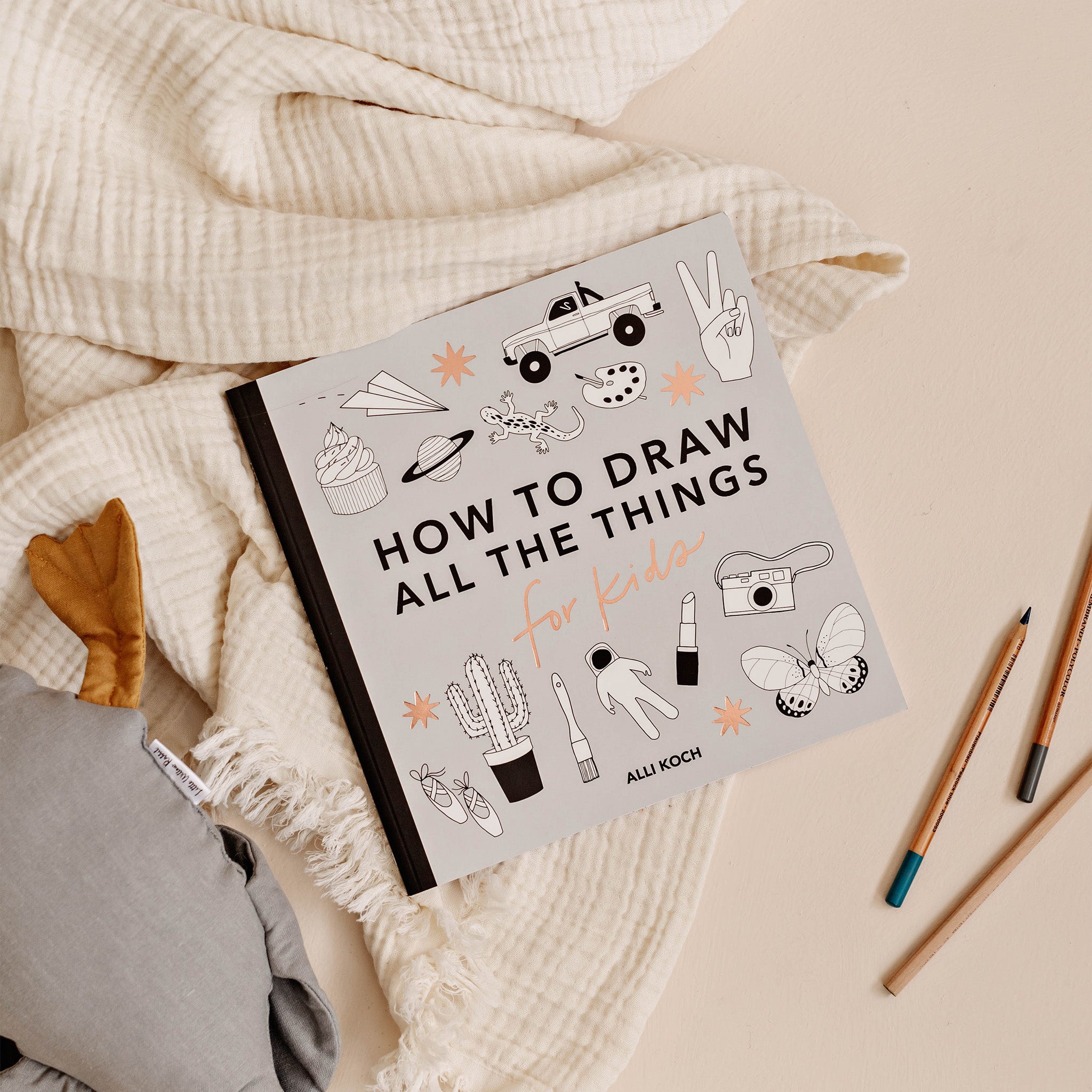How to Draw Unusual Things: Pencil Sketching Workbook for Beginners. Drawing Journal with Simple Step by Step Instructions.